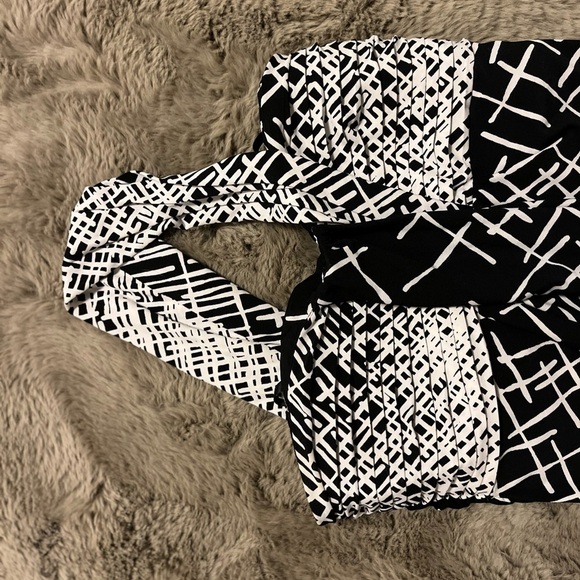 Summer dress - Picture 2 of 6